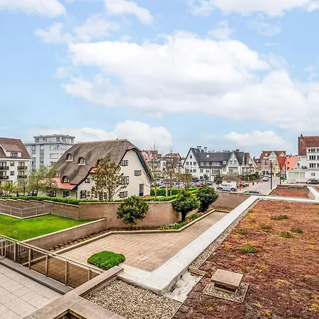 Cosy @ The With Pool By Interhome