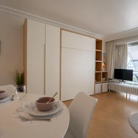 아파트 Cosy @ The With Pool By Interhome