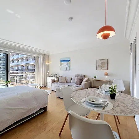 Cosy @ The With Pool By Interhome דירה