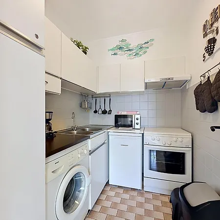 דירה Cosy @ The With Pool By Interhome