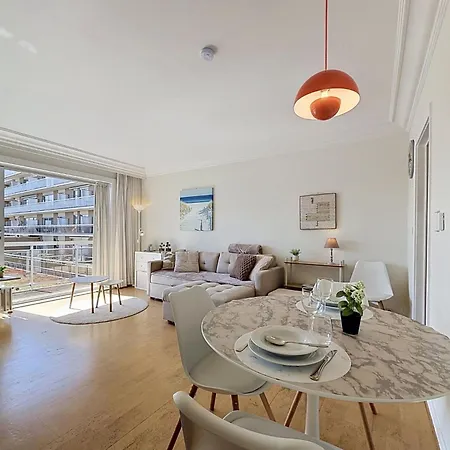 Cosy @ The With Pool By Interhome דירה